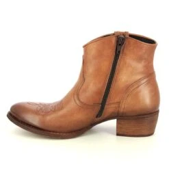 Begg Exclusive - DresaCowboy B504-11 (tan Leather ) -Camel Favour begg exclusive dresa cowboy b504 11 tan leather ankle boots 1690990182 870350411 05