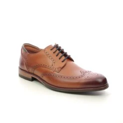 Clarks - Craftarlo Limit 261714537g - G Fit (tan Leather ) 10 Clarks - Craftarlo Limit 261714537g - G Fit (tan Leather ) -Camel Favour clarks craftarlo limit g fit tan leather brogues 1675184410 261714537G 01