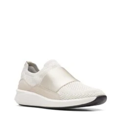 Clarks - Un Rio Knit 261655194d - D Fit (off White) -Camel Favour clarks un rio knit d fit off white trainers165330218526165519 W 2 2 2