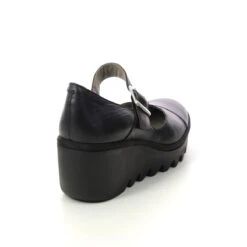 Fly London - Baxe Blu Lmj P501428-006 (black Leather) -Camel Favour fly london baxe blu lmj p501428 006 black leather wedge shoes 1691402049 028142831 03