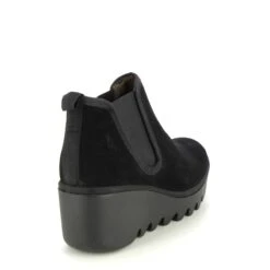 Fly London - Byne Blu P501349-019 (black Suede) -Camel Favour fly london byne blu p501349 019 black suede wedge boots 1691497409 028134933 03