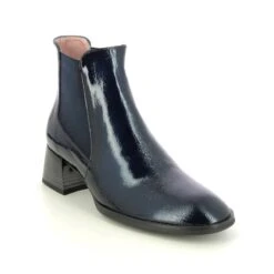 Hispanitas - Hi23301774 Charlize Chel (navy Patent) -Camel Favour hispanitas charlize chel hi233017 74 navy patent chelsea boots 1690985312 034301774 01