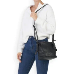 Remonte - Q0706-01 Cross Burgas (black) -Camel Favour remonte cross burgas q0706 01 black handbag1665566762Q0706 01 222 jj1 1000x