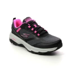 Skechers - Go Run Trail 128200-36 (black Pink) -Camel Favour skechers go run trail 128200 bkpk black pink trainers 1682433085 666820036 01